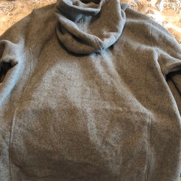 🚫SOLD🚫 North Face Toggle Hoodie Size L - Picture 5 of 6